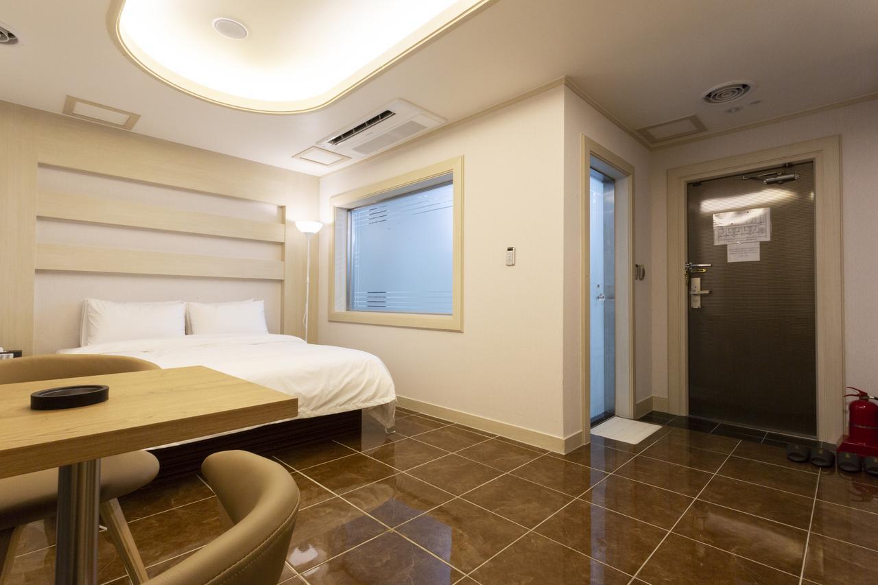 Hotel Tirol Seoul Ngoại thất bức ảnh